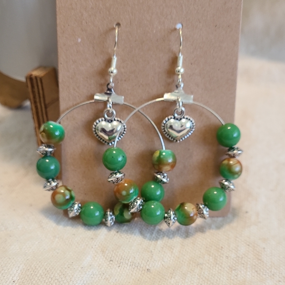 Handcrafted Green Beaded Heart Dangle Earrings NEW Ladies Dressy Event Wedding